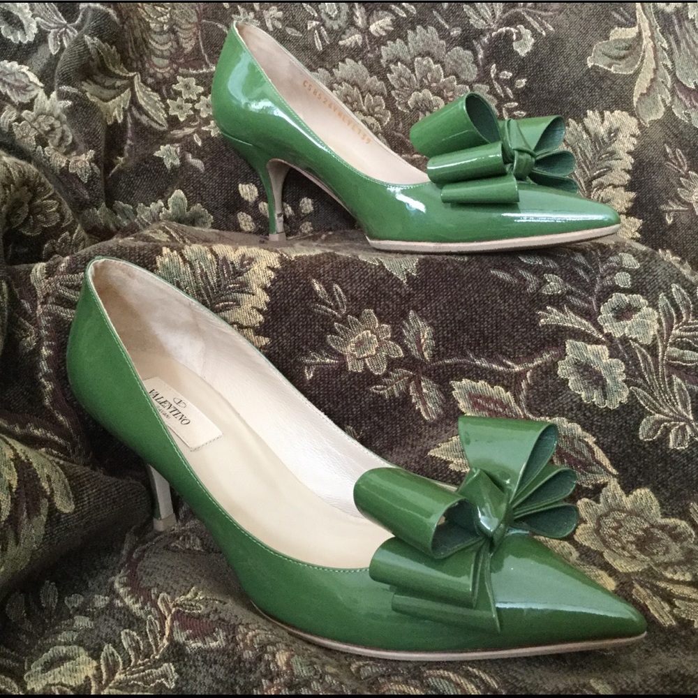 Like New Olive Green Valentino Pumps Sz 39/9